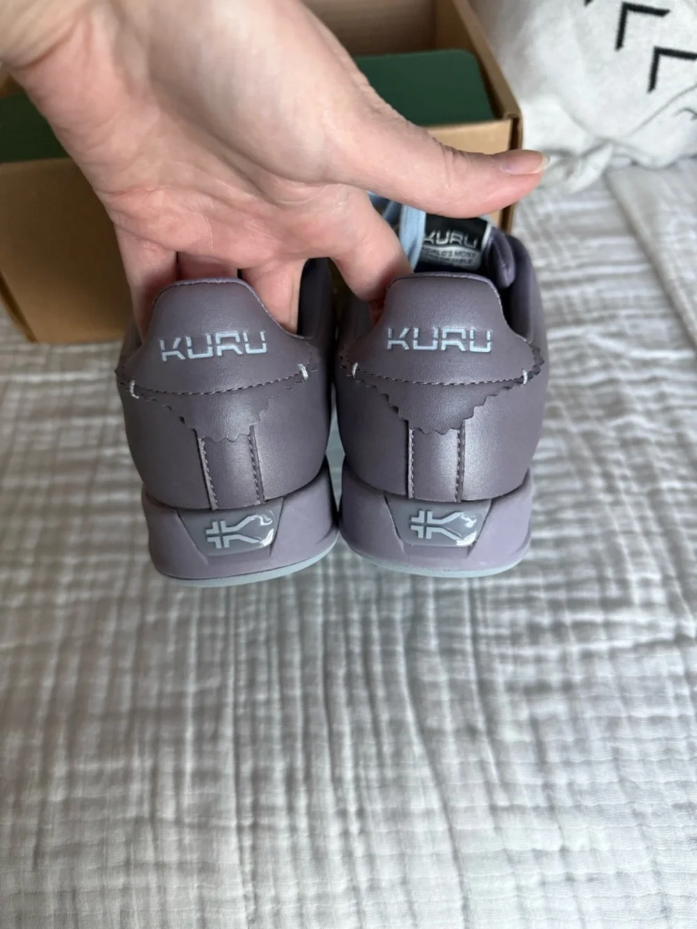 NWT KURU ROAM Sneakers Size 8.5